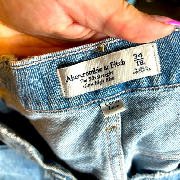 Abercrombie Jeans - Picture 1 of 2